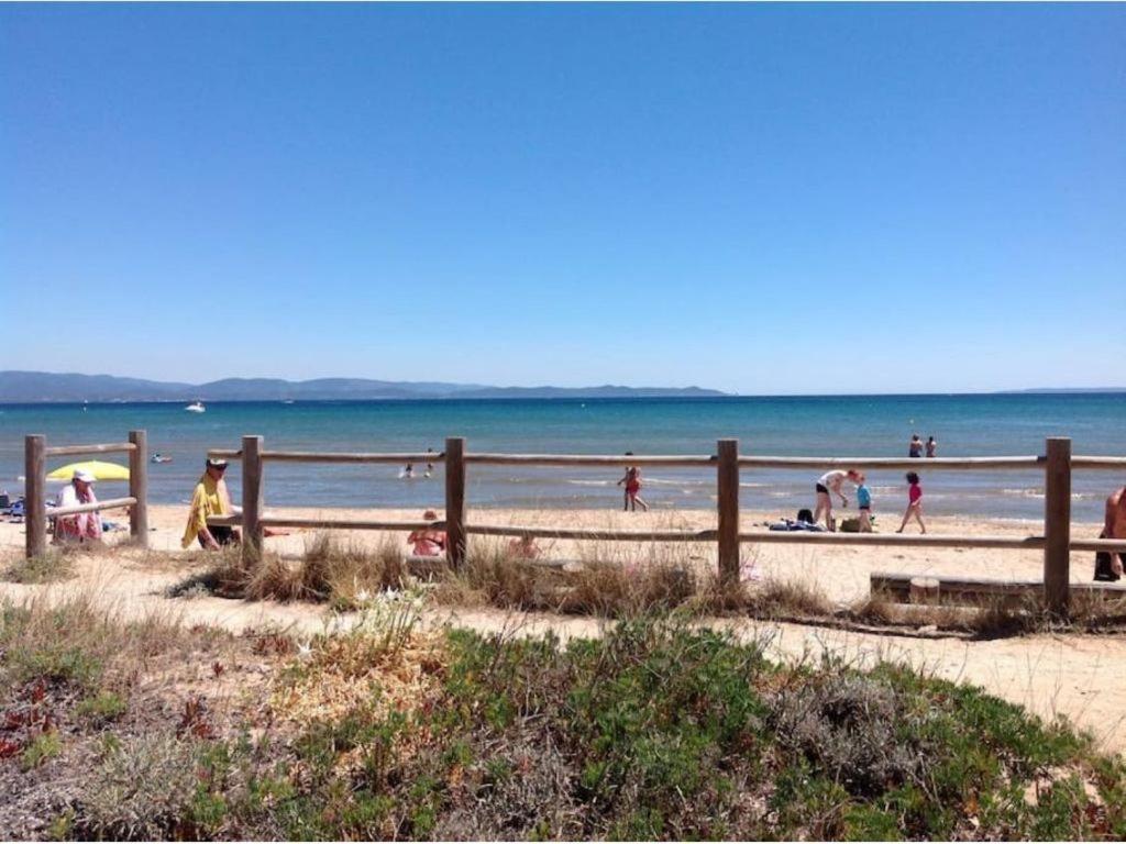 Apartamento Studio suréquipé les pieds dans l'eau Hyères Exterior foto